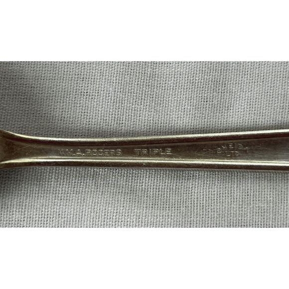 Vintage WM A. Rogers Oneida Silver Soup/Dessert Spoon Lot of 12 - Picture 2 of 8